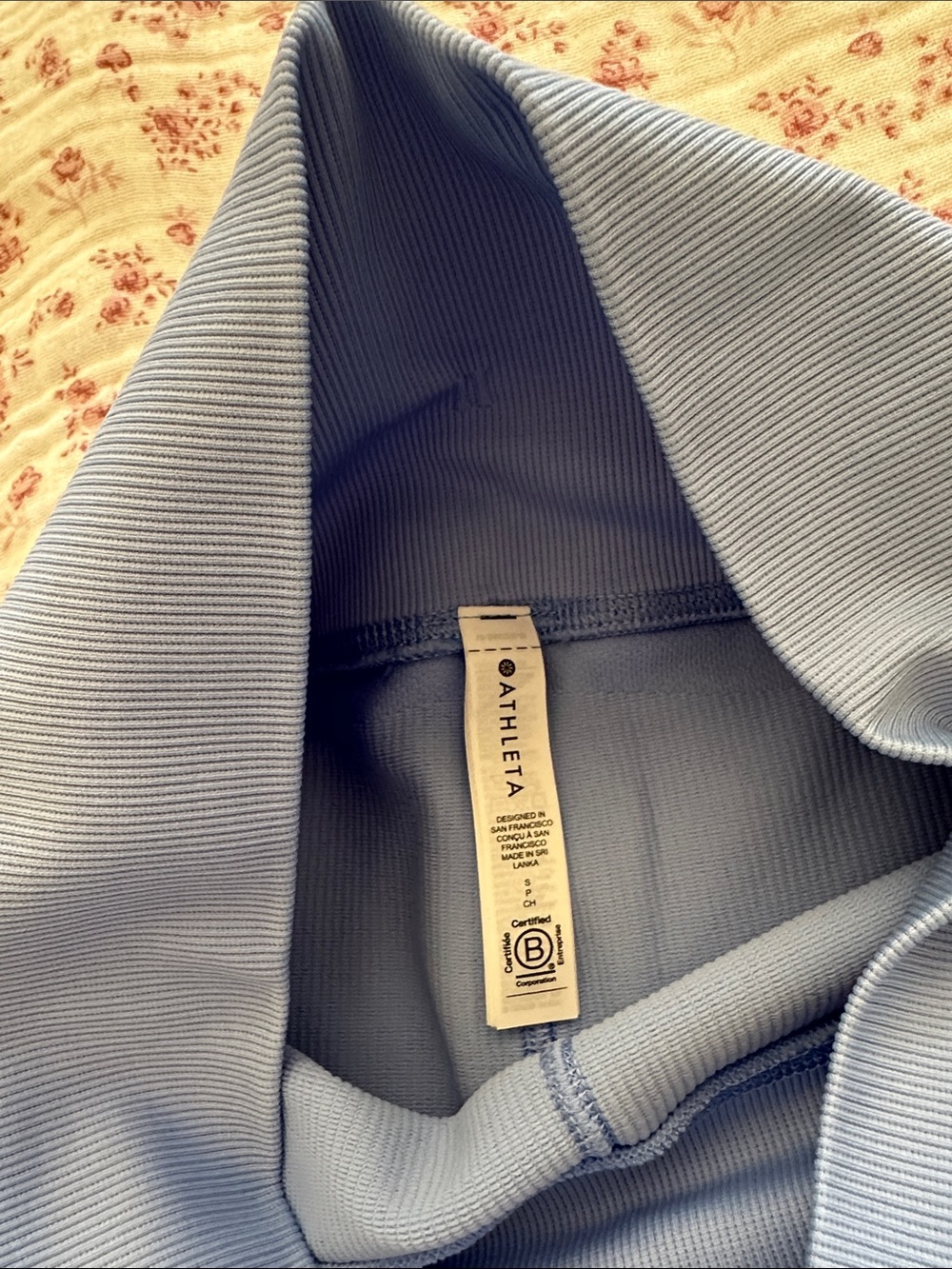 Matching Athleta set - Picture 3 of 7